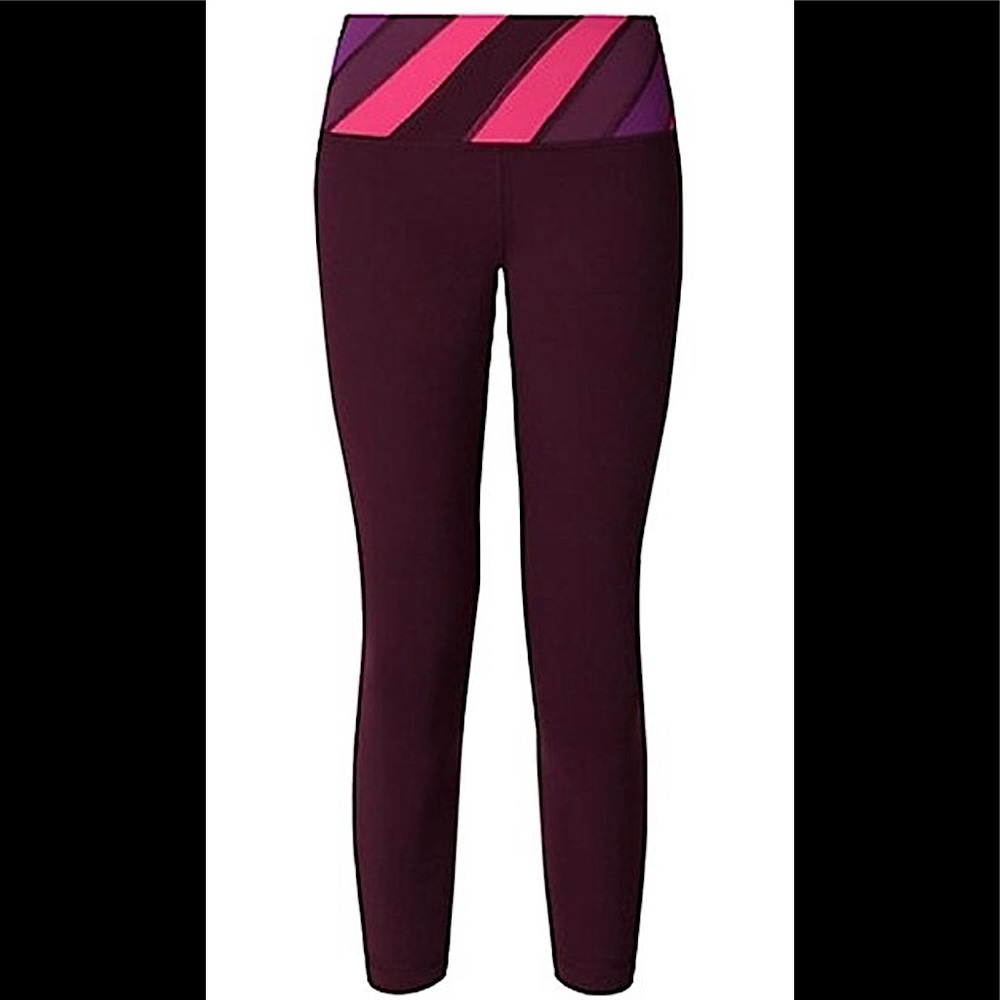 Lululemon ~ Wunder Under cropped 💝